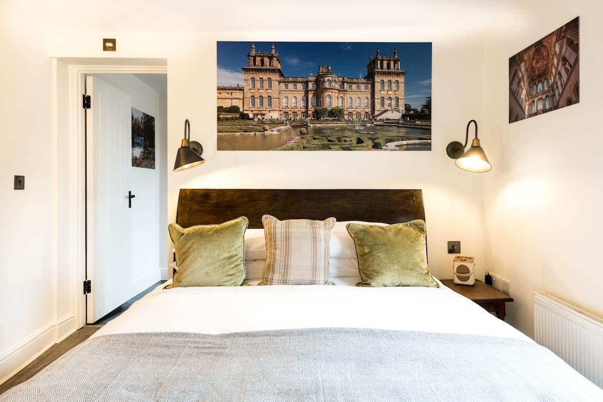 very comfy deluxe double | 1 bedroom, premium bedding, desk, laptop workspace