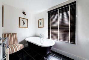 Very Comfy Deluxe Double with large spa bath | Bathroom | Free toiletries, hair dryer, towels
