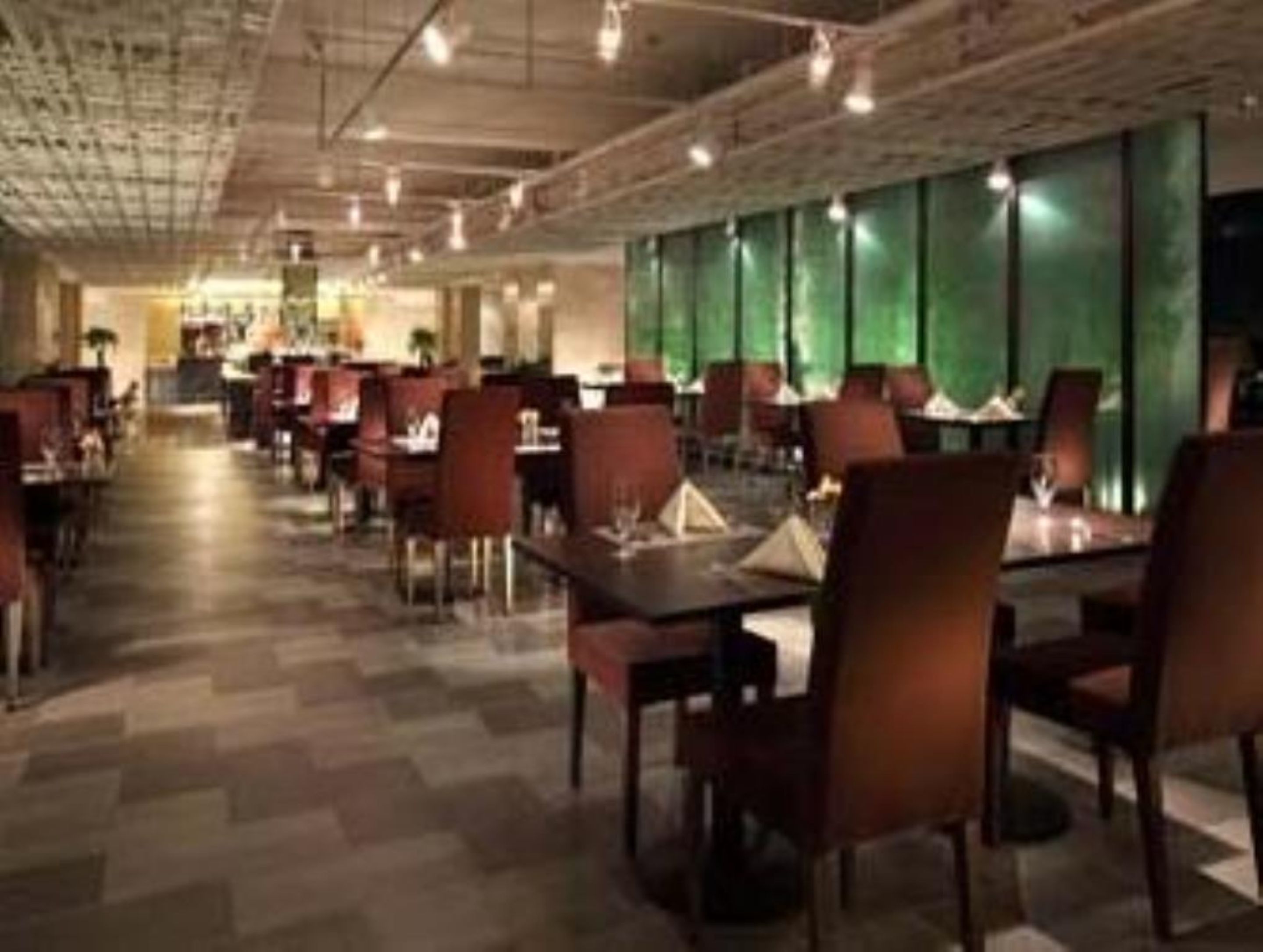 breakfast, lunch and dinner served