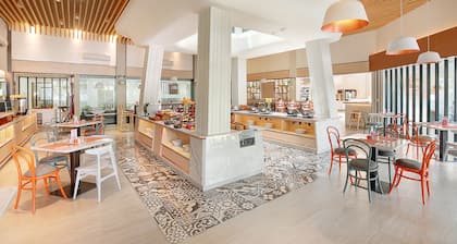 HARRIS Hotel Kuta Tuban Bali
