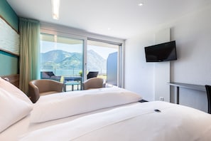 Hypo-allergenic bedding, down comforters, minibar, in-room safe - Hotel Nidwaldnerhof direkt am See Swiss Quality (Beckenried)