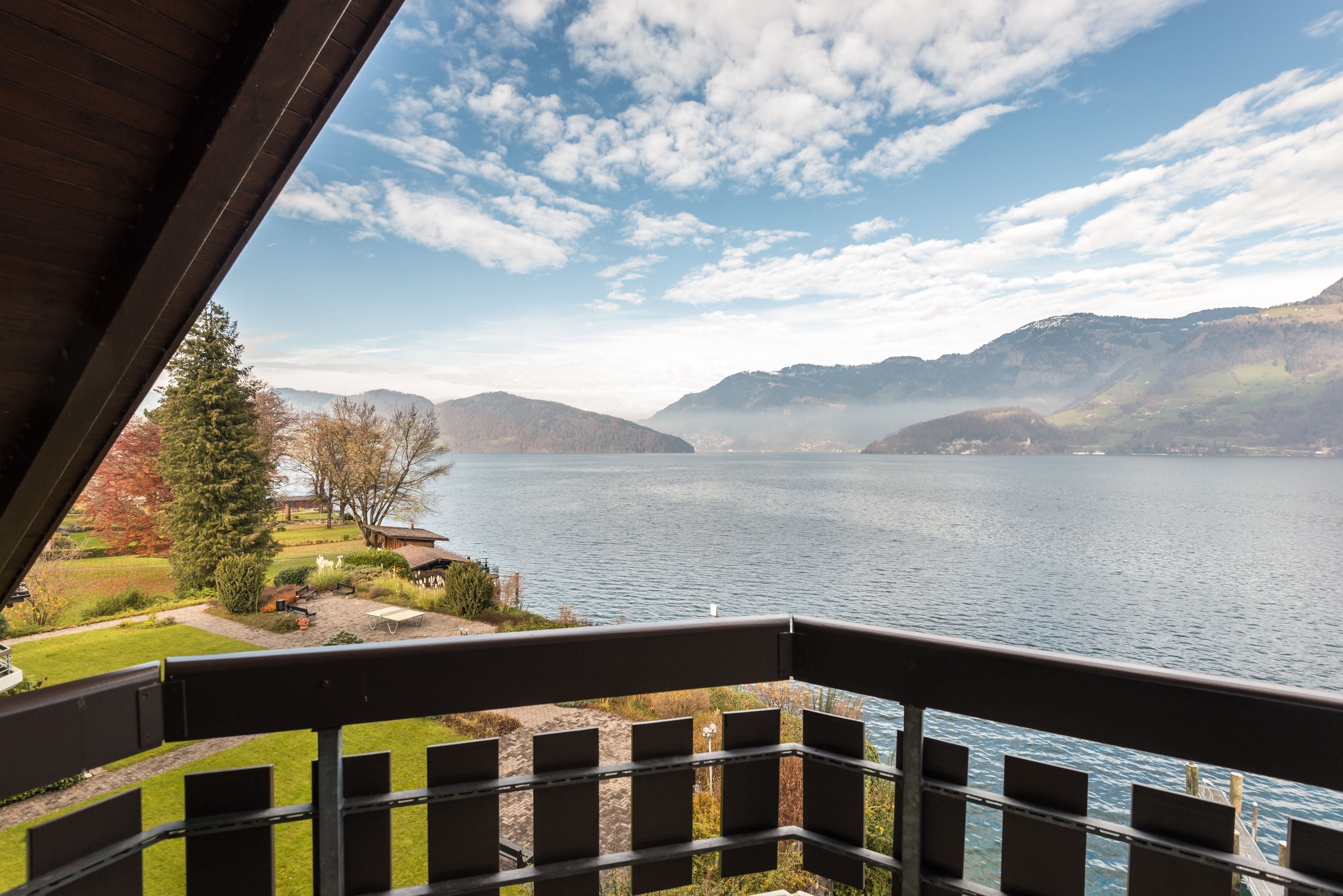 Junior Suite mit Balkon und Seeblick | Balcony view