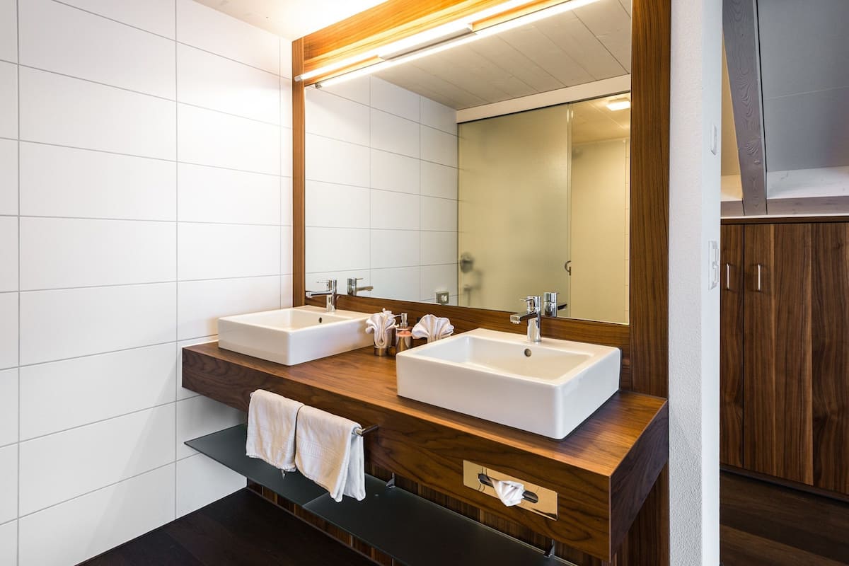 junior suite | bathroom | hair dryer, towels