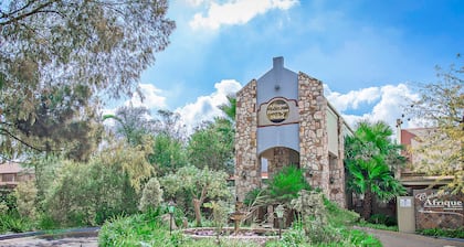 Afrique Boutique Hotel O.R. Tambo