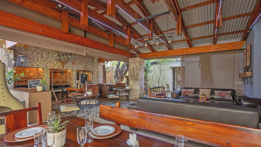 Afrique Boutique Hotel O.R. Tambo