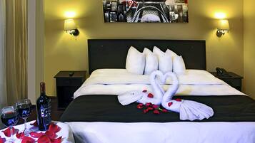 Down duvets, in-room safe, desk, iron/ironing board