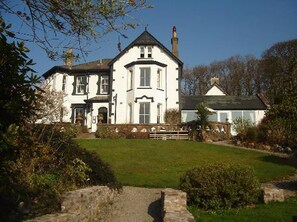 EntrĂ©e de lâhĂ©bergement