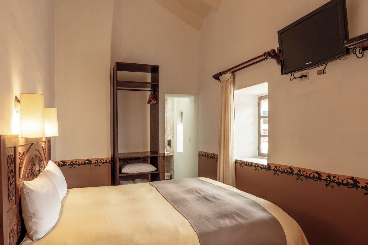 Standard Room | Down comforters, in-room safe, desk, laptop workspace