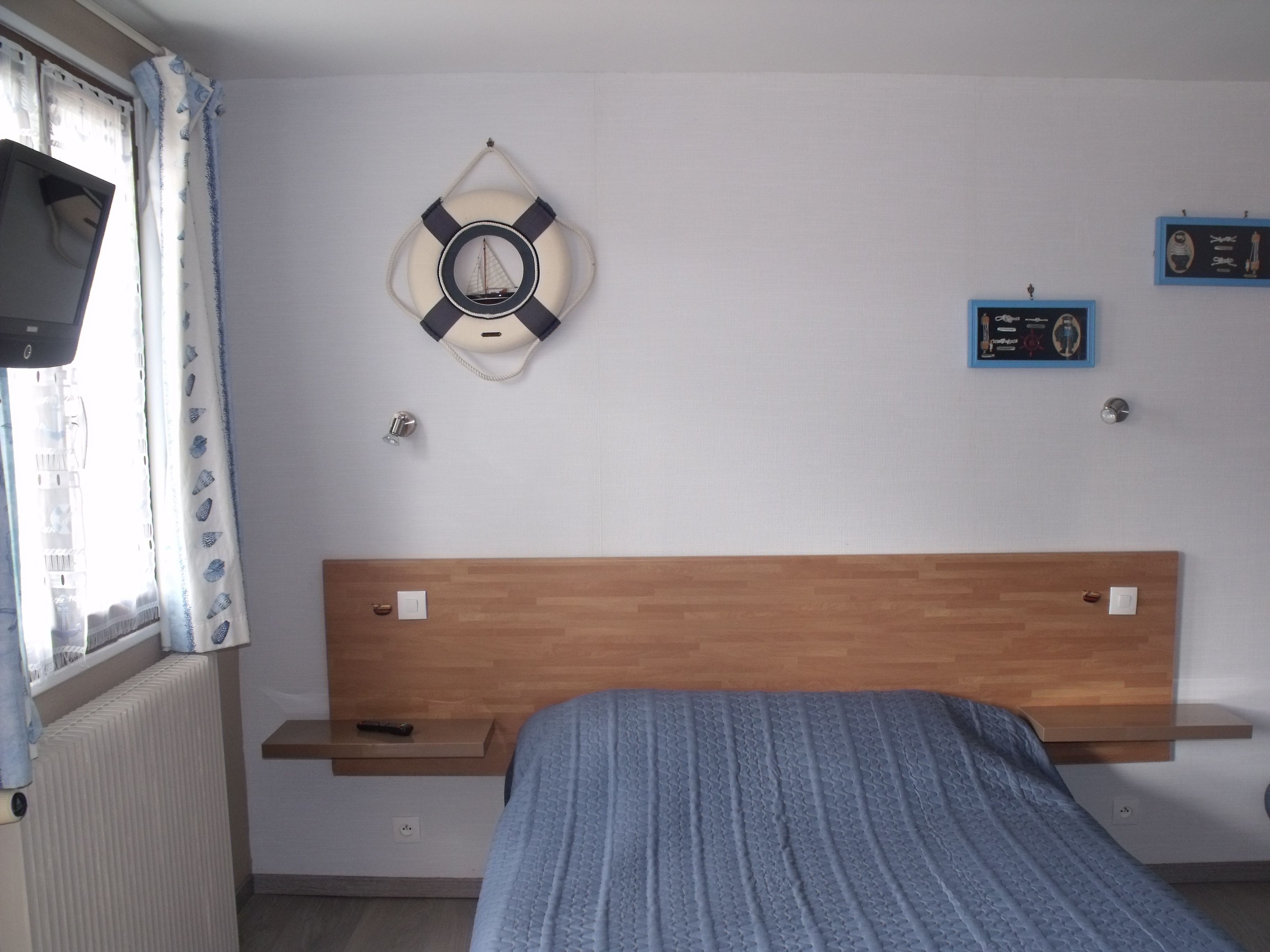 quadruple room | individually decorated, desk, blackout curtains, iron/ironing board