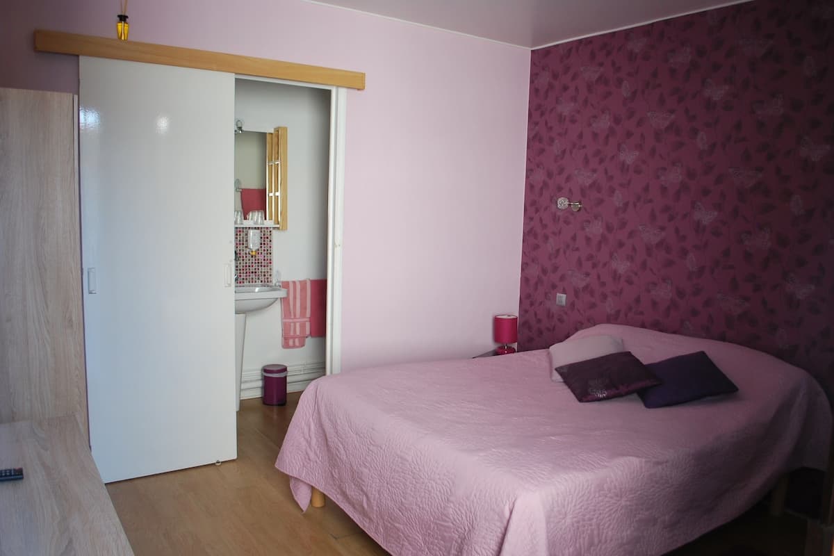 Doppelzimmer | Individuell dekoriert, Schreibtisch, Verdunkelungsvorhänge