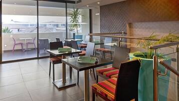 Bar (in der Unterkunft)