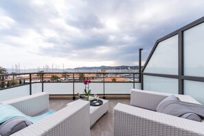 Terrace/patio - Hotel Baptistin (Le Lavandou)