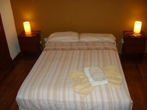 In-room safe, free WiFi