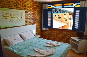 Chalet supérieur | Minibar, bureau, lit de bébé (gratuit), accès au Wi-Fi (inclus)