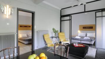 Appartement, 2 chambres, balcon, vue colline (No.5) | Coin séjour | TV connectée de 55 pouces avec chaînes numériques, Netflix