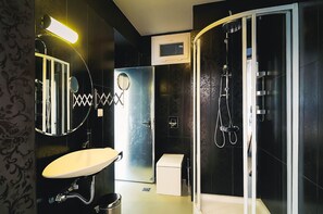 Apartment, 1 Bedroom, Balcony, Courtyard View (No.6) | Bathroom | Shower, free toiletries, hair dryer, towels - Athens Green Apartments (Athens)