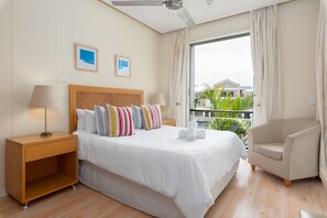 Apartamento, 2 quartos (Carradale) | Cofres nos quartos, ferros/tábuas de passar roupa, Wi-Fi de cortesia