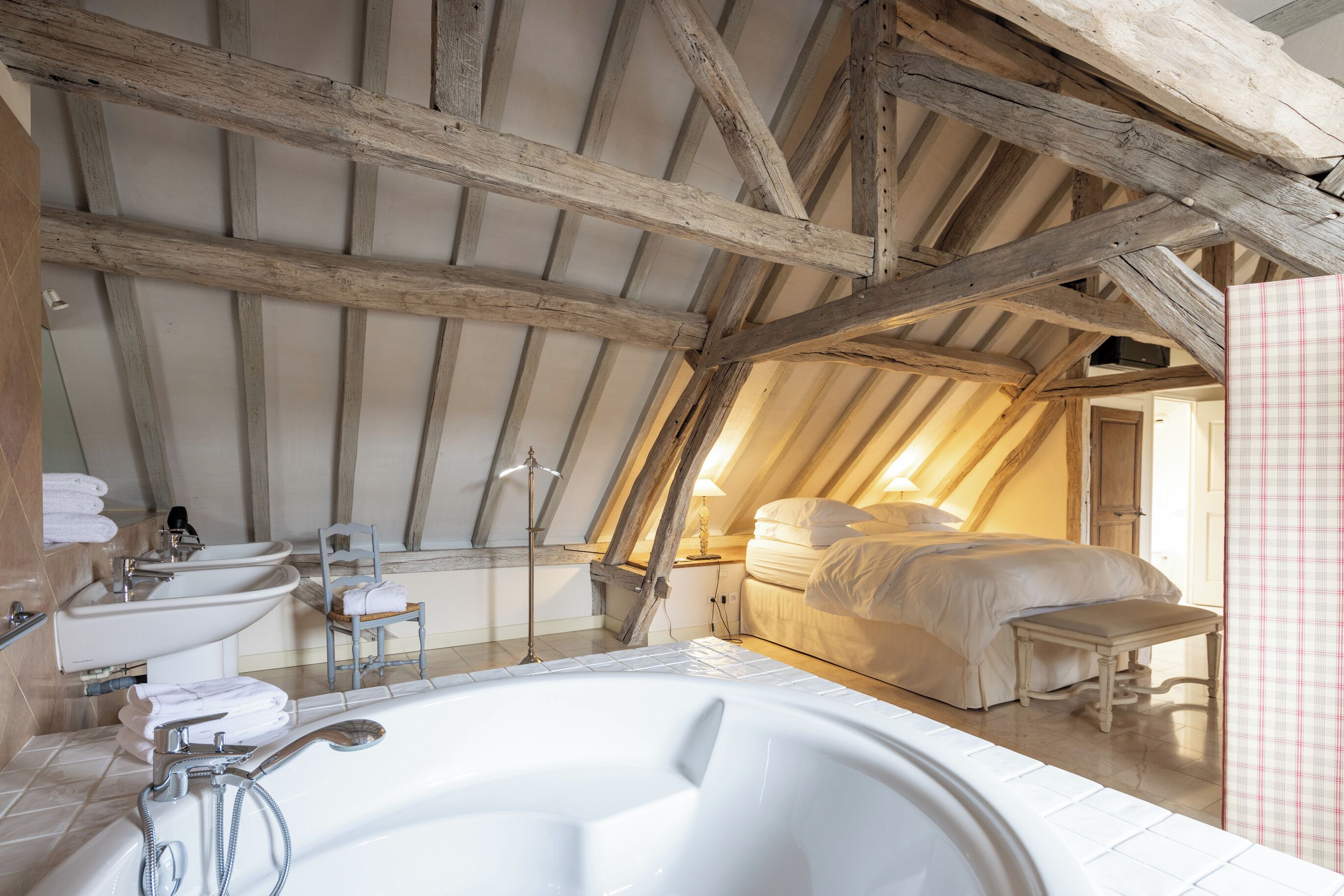 suite signature | 1 bedroom, premium bedding, select comfort beds, in-room safe