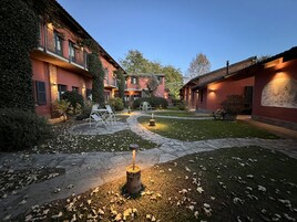 Desayuno con opciones de la cocina local todos los días (con cargo)