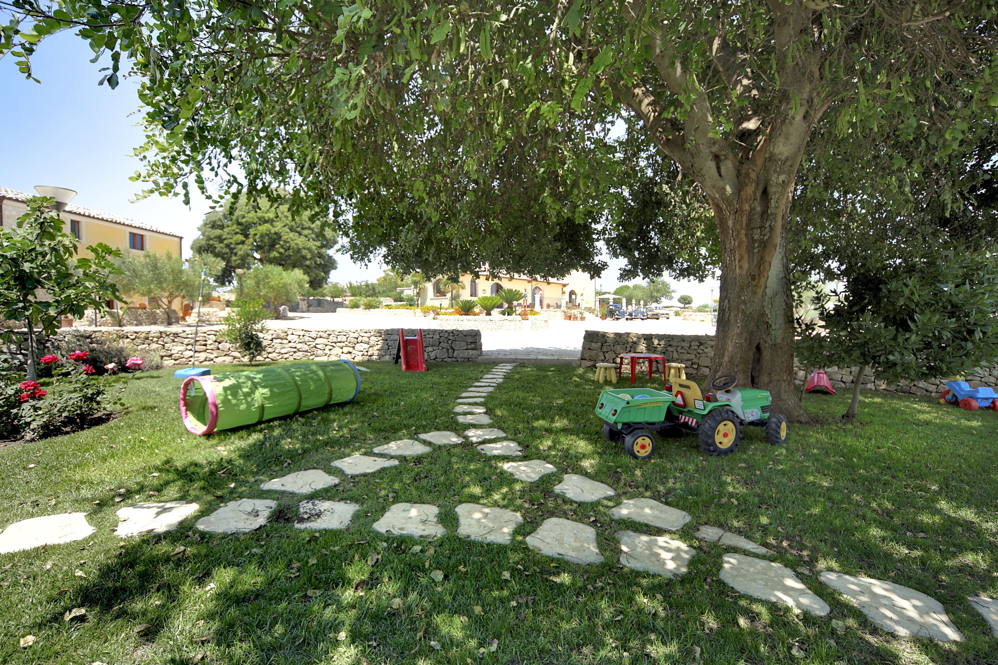 Children's play area - outdoor