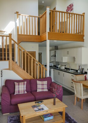 Living area | 32-inch LCD TV with digital channels - Tewitfield Marina (Carnforth)