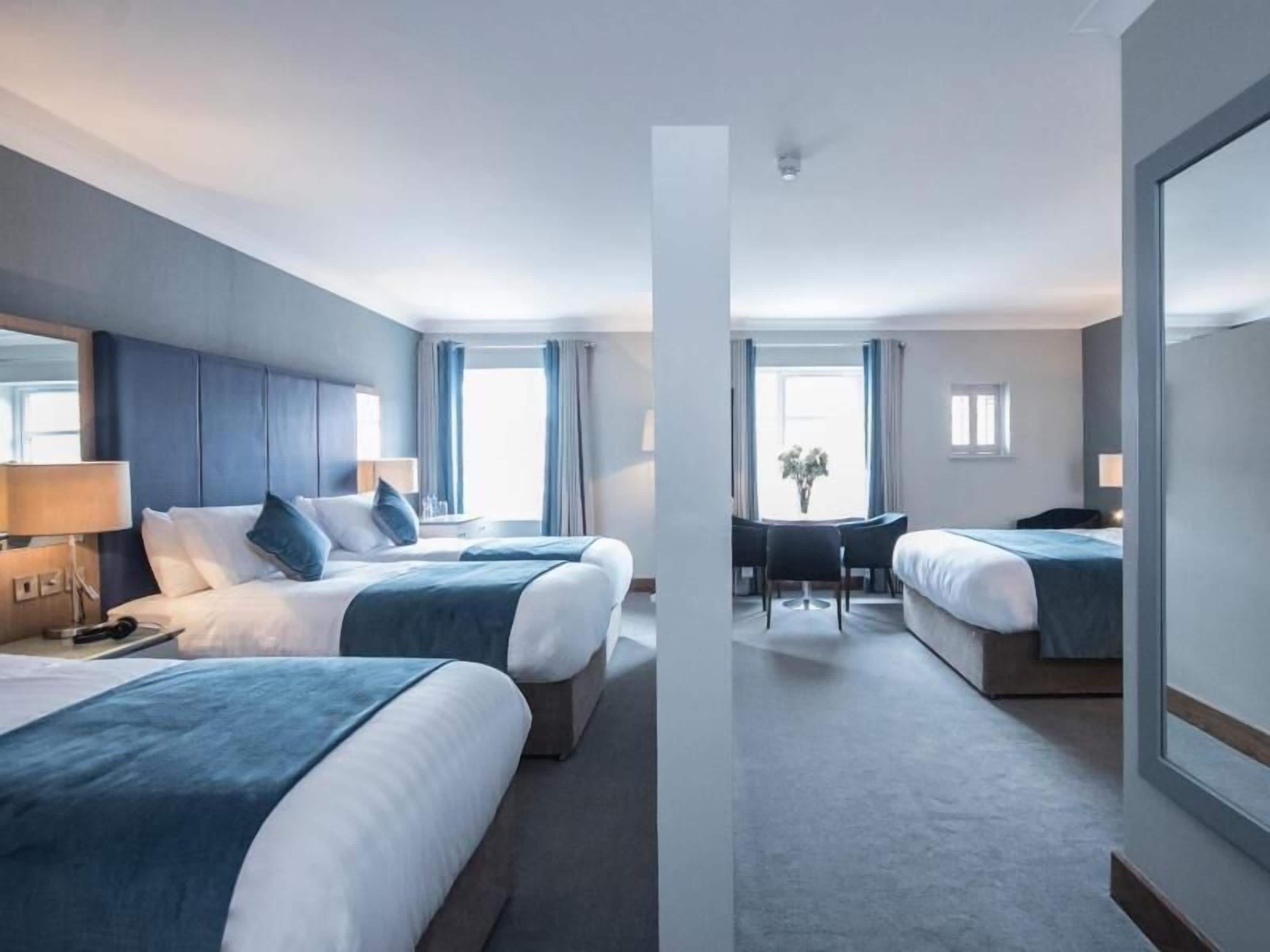 superior family room 2+3 | 1 bedroom, in-room safe, individually decorated, desk