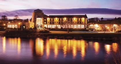 Riverside Park Hotel and Leisure Club