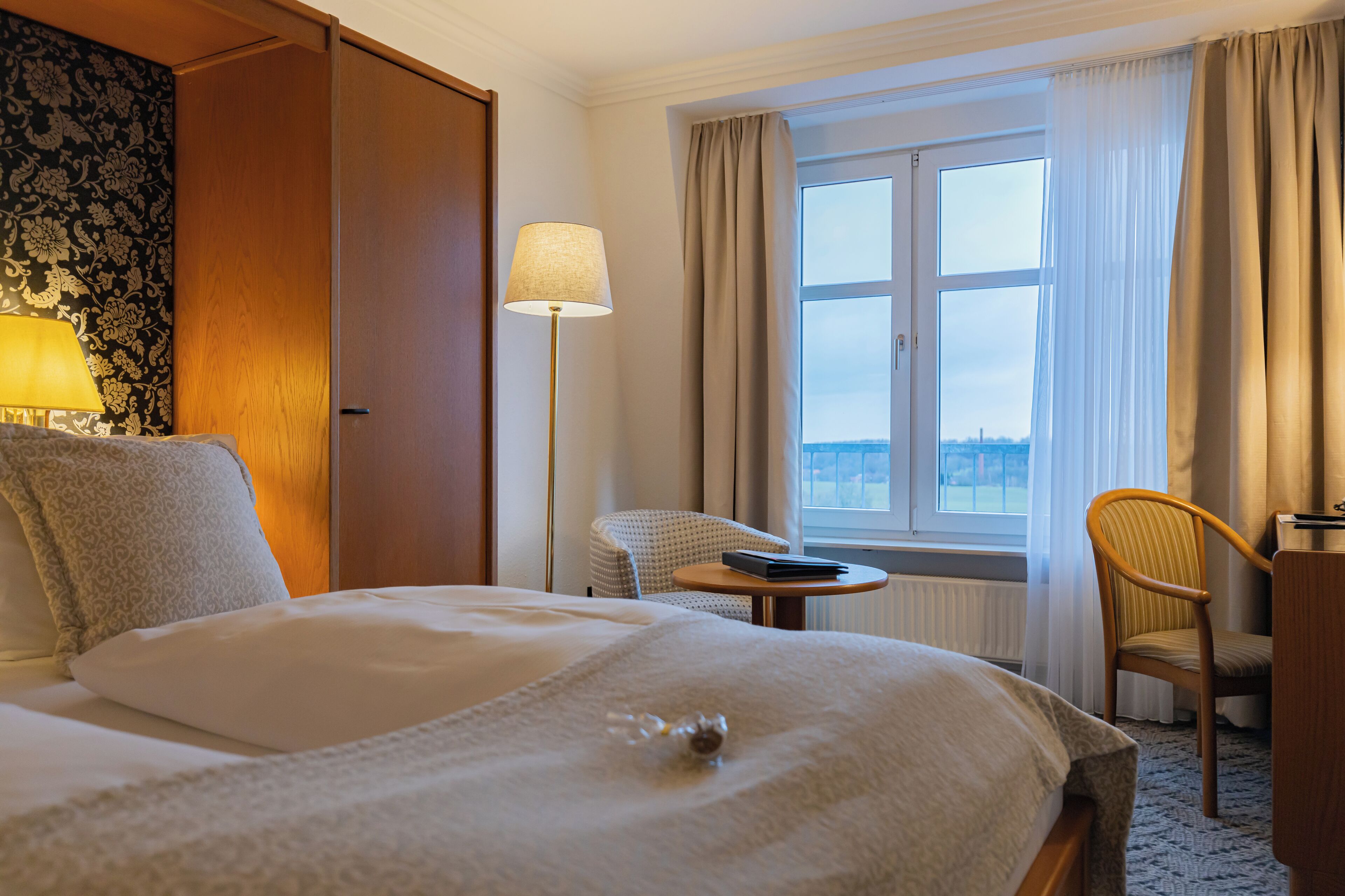 standard double room | 1 bedroom, minibar, blackout curtains, iron/ironing board