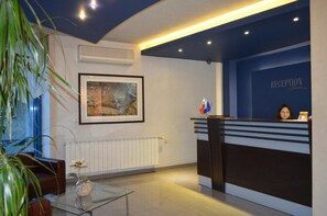 Lobby - Hotel Riverside (Yambol)