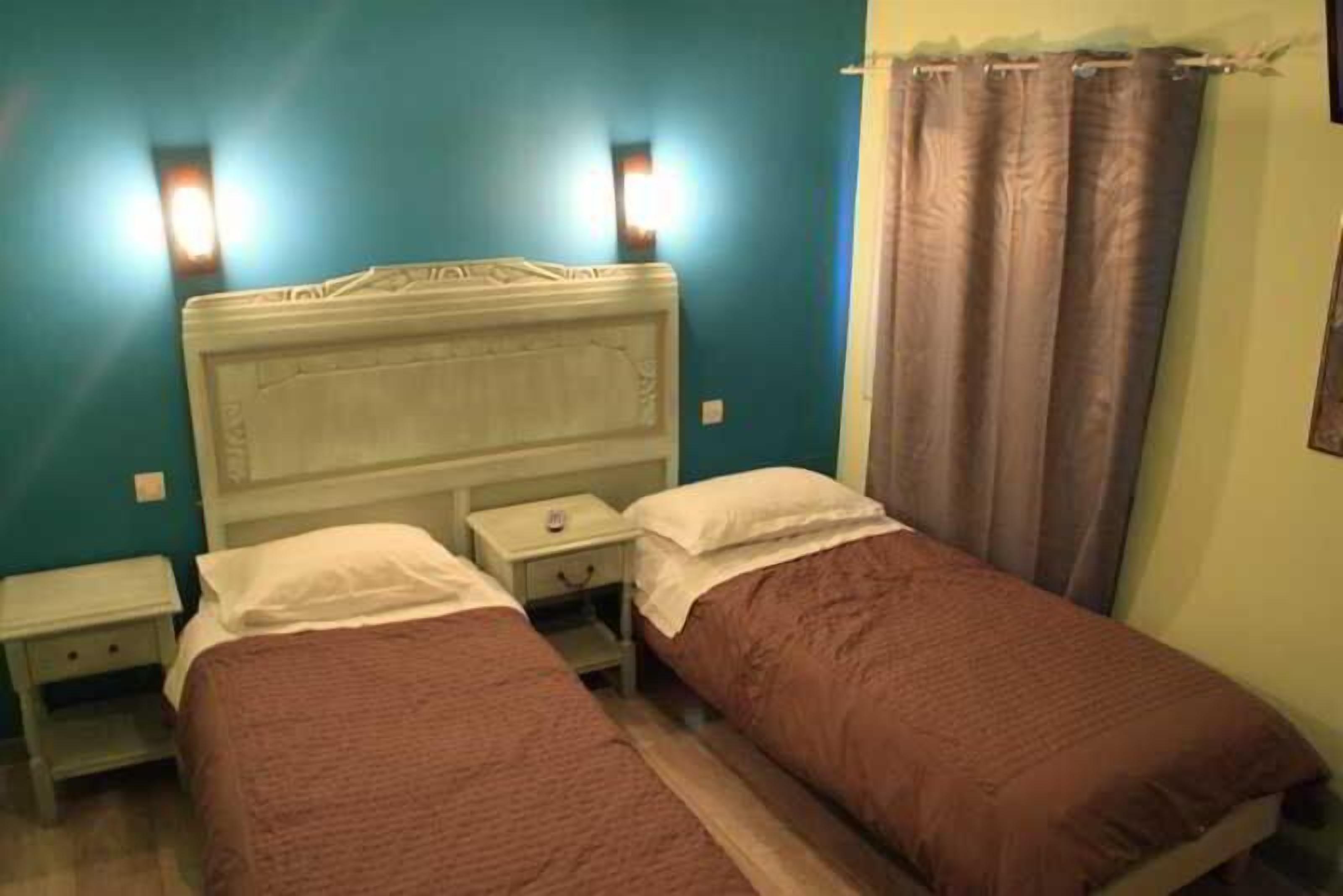 Standard Twin Room, Private Bathroom