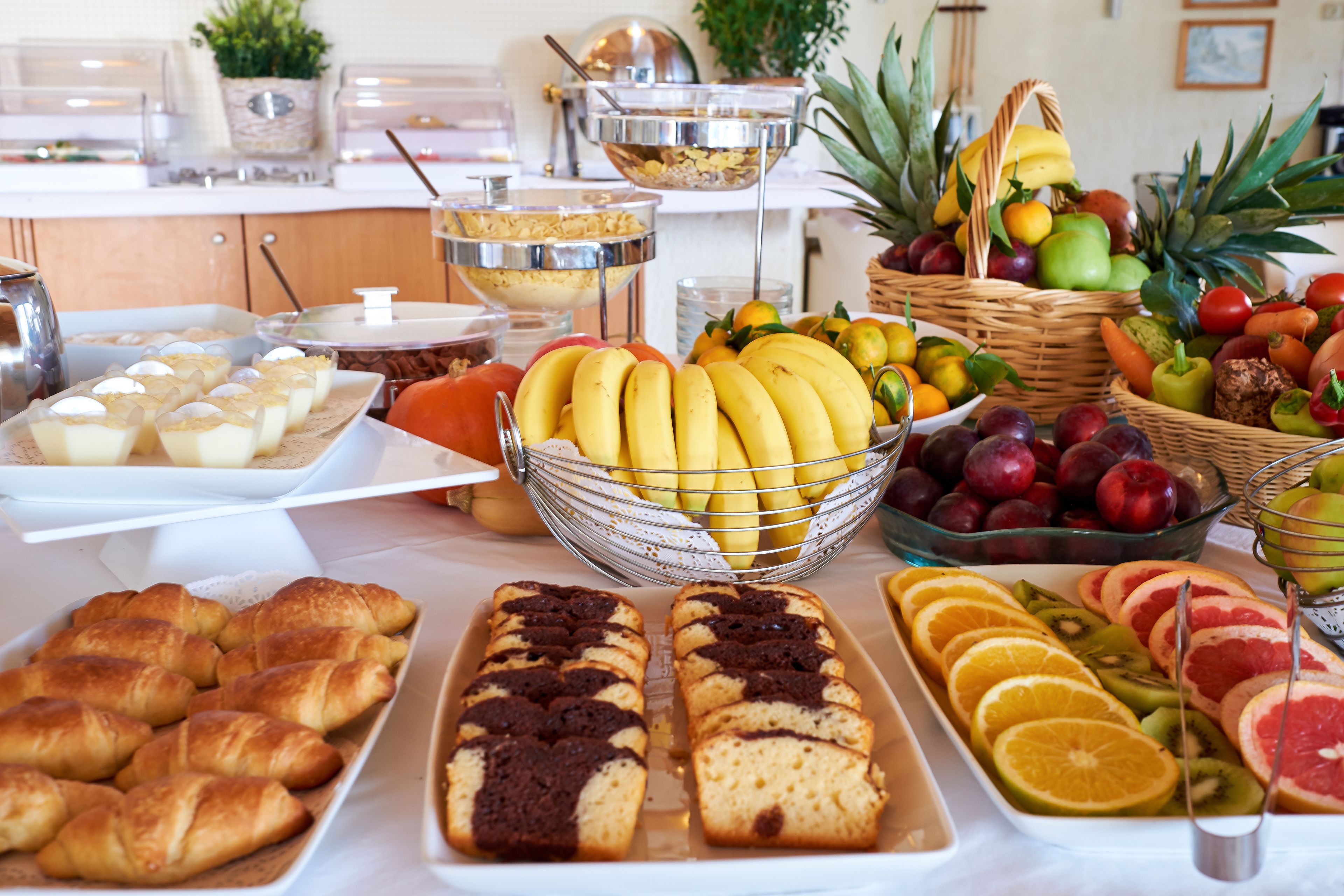 Petit déjeuner buffet (11 EUR par personne)