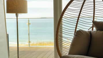 Exclusive Room | Free minibar, in-room safe, iron/ironing board, free WiFi