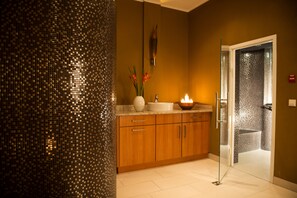 Sauna, baño turco, tratamientos corporales, tratamientos faciales 