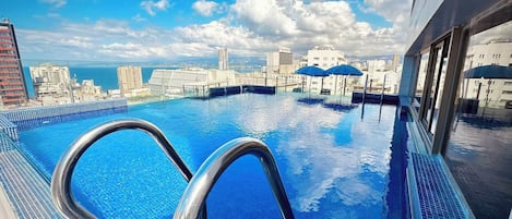 Outdoor pool, sun loungers