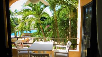 Condo tradicional, 2 habitaciones, vista al jardín | Vista del balcón