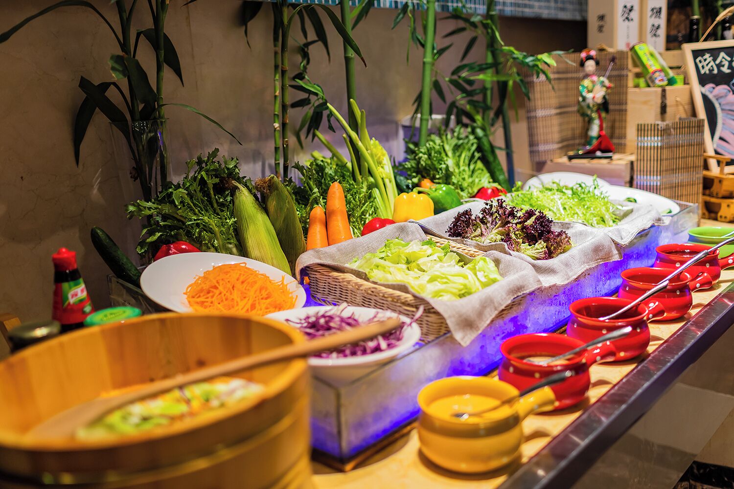 每日供應吃到飽早餐 (每人 CNY124)