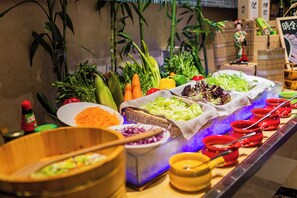 Daily buffet breakfast for a fee