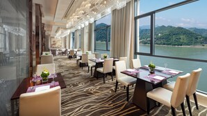 Executive-lounge