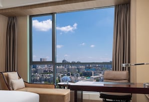Couette en duvet, minibar, coffre-fort, décor unique