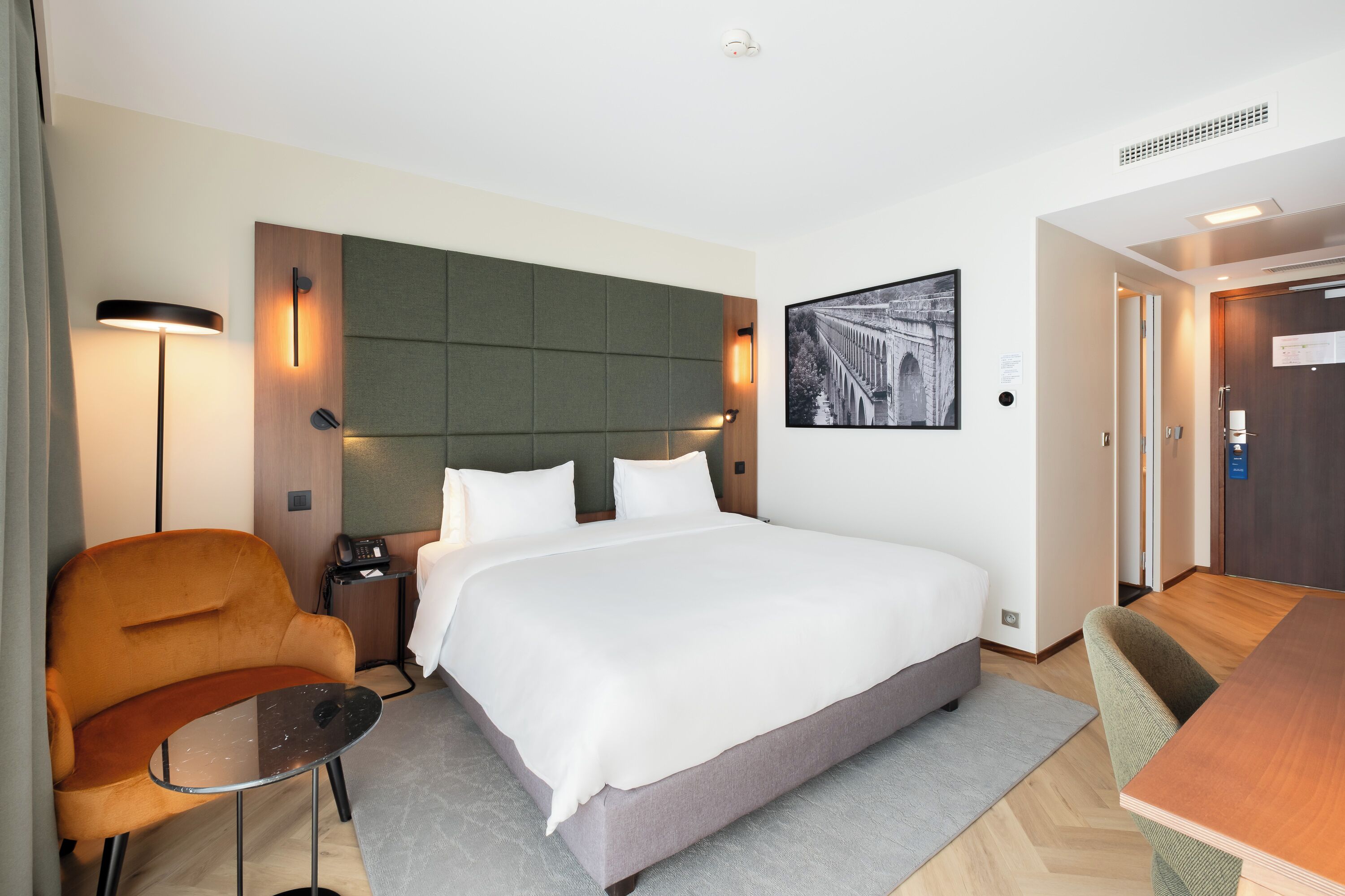 Superior Room | Premium bedding, in-room safe, desk, blackout drapes