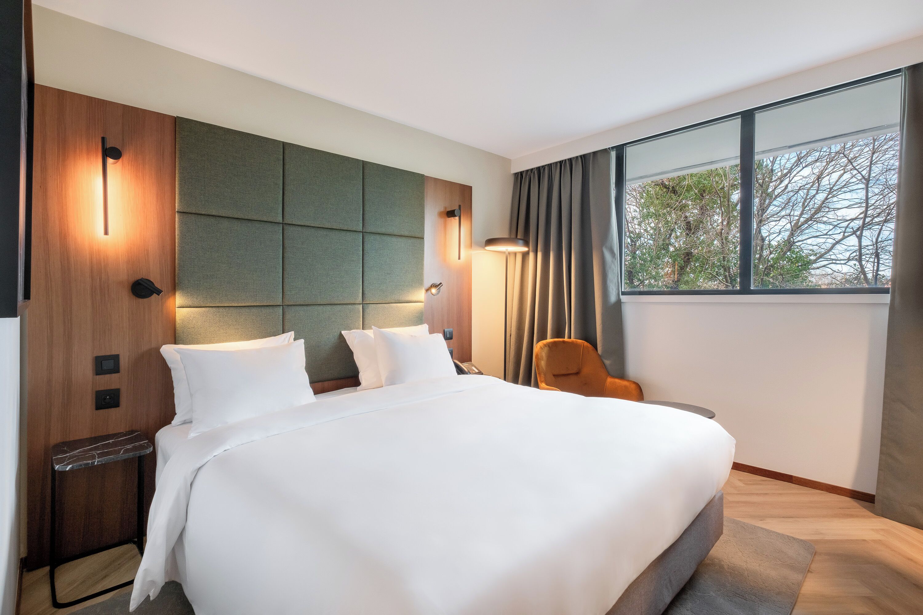 Standard Room | Premium bedding, in-room safe, desk, blackout drapes