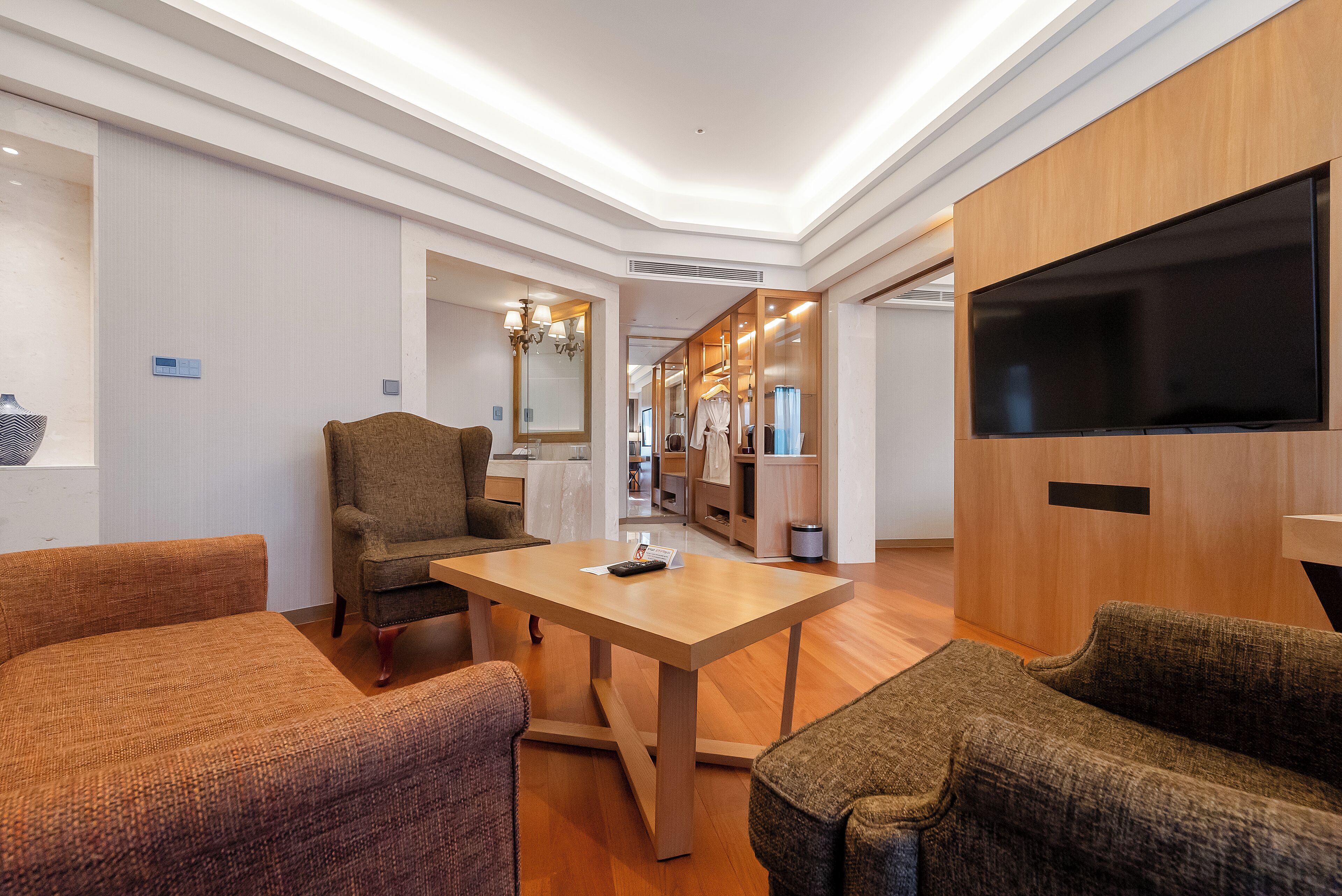inter junior suite | living area | lcd tv, pay films
