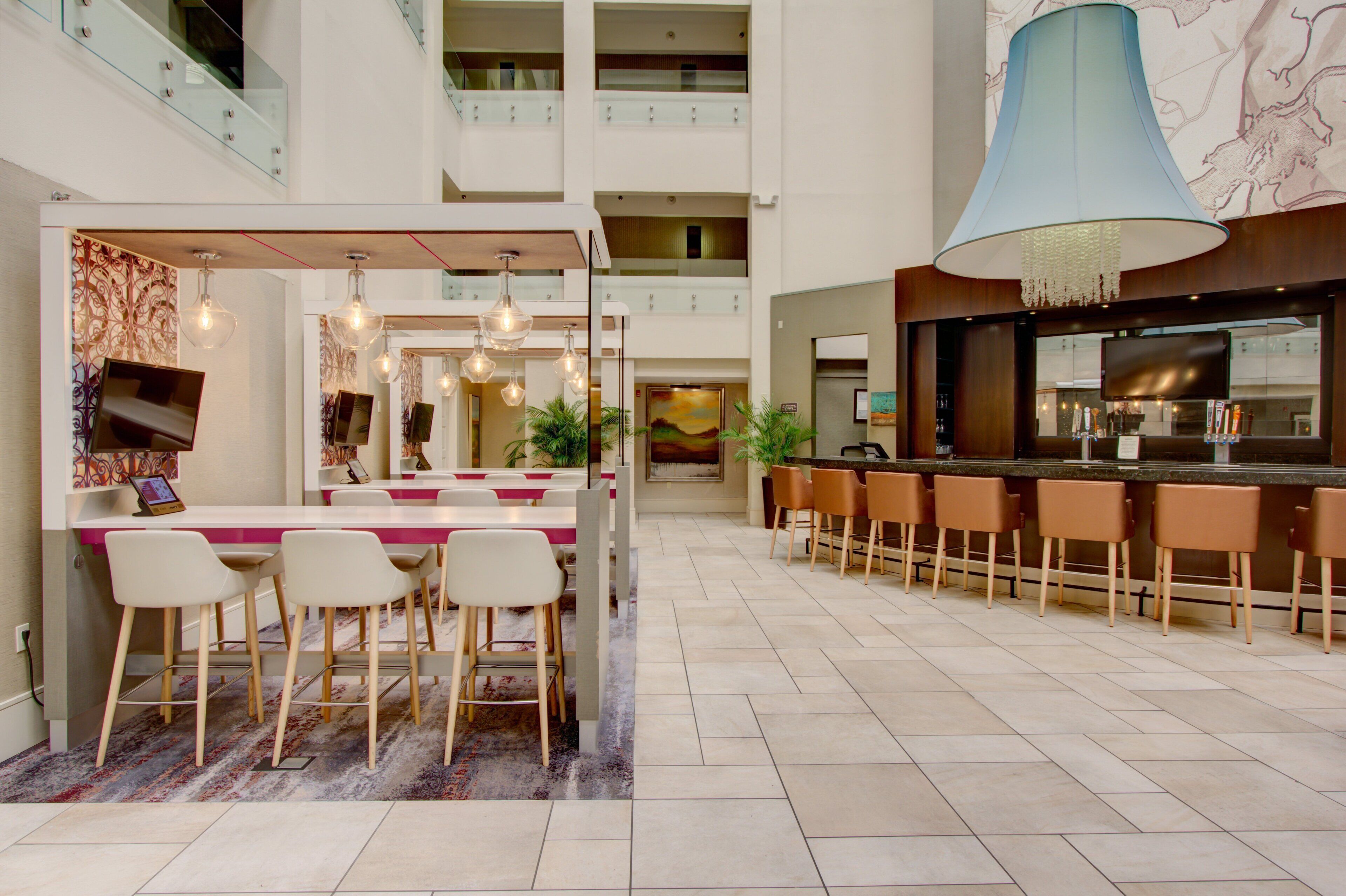 Photo - Crowne Plaza Charleston Airport - Conv Ctr by IHG