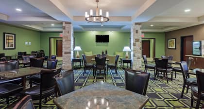 Holiday Inn Express Hotel & Suites Brady by IHG