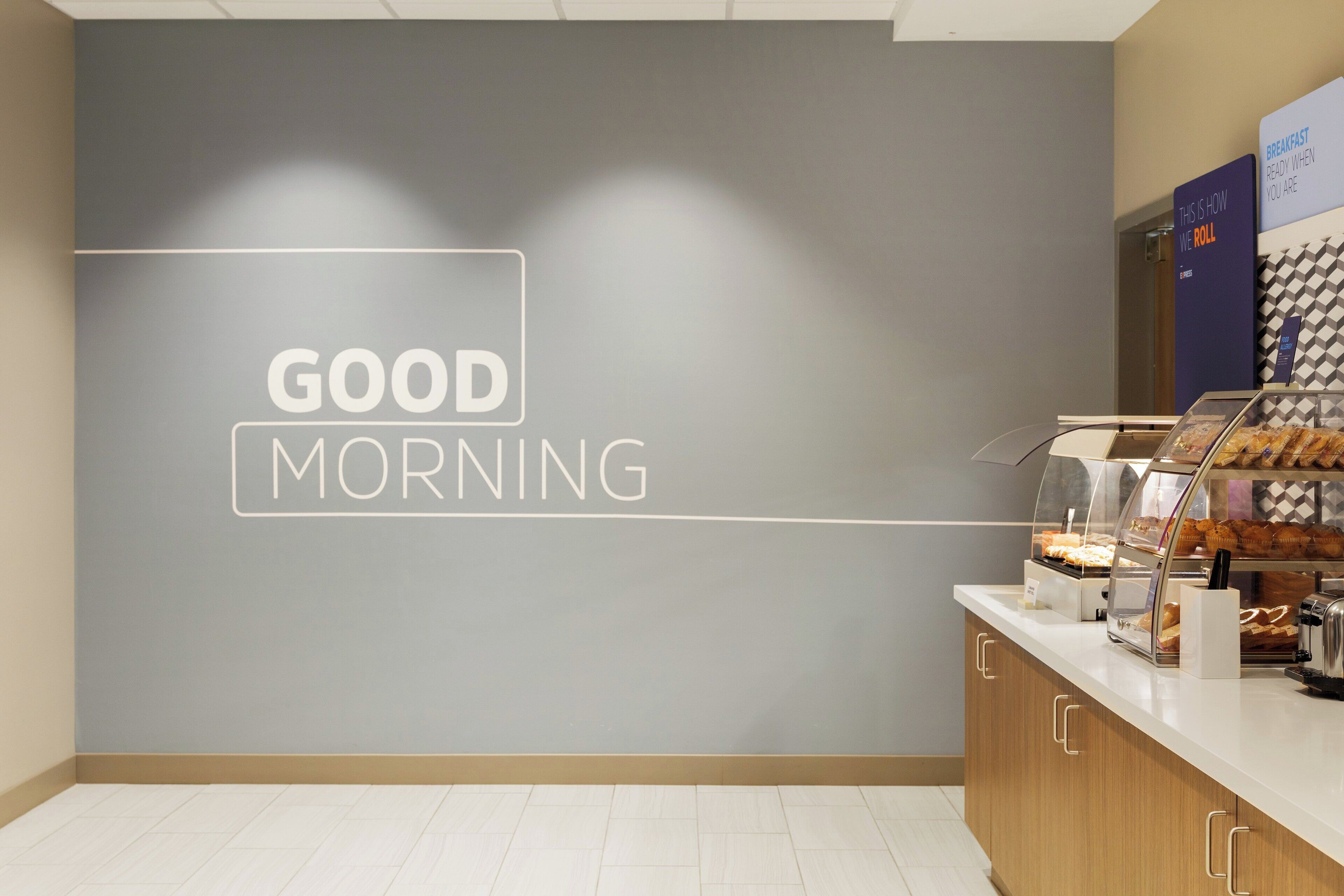 free buffet breakfast