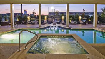 Outdoor pool, pool loungers