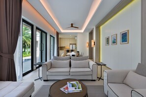Two Bedroom Suite with Private Pool | บริเวณนั่งเล่น