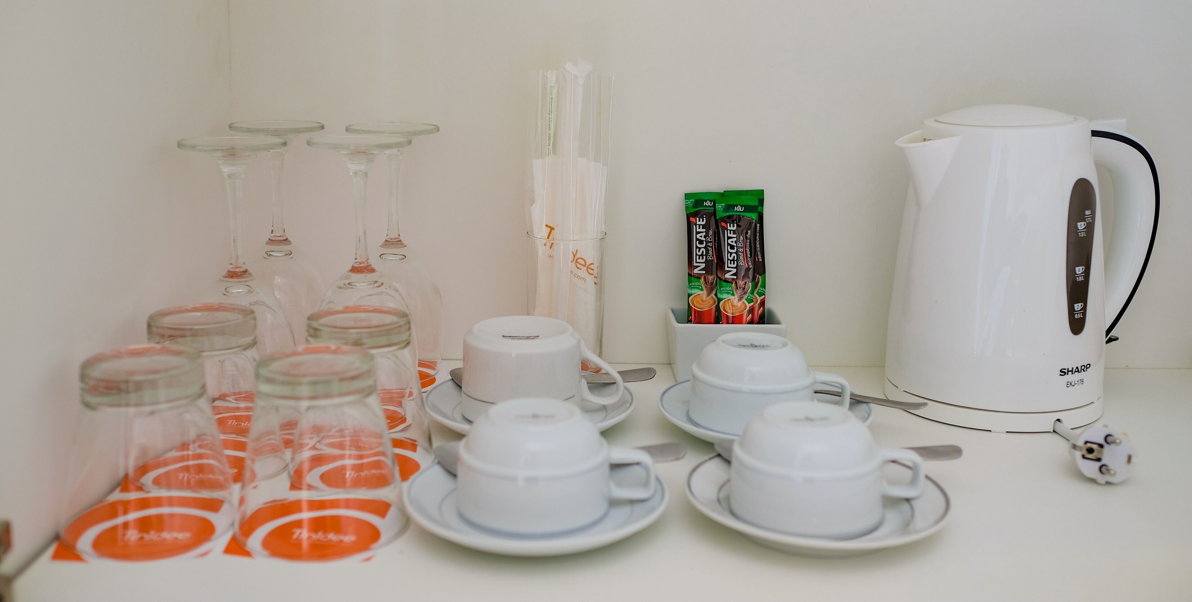 hypo-allergenic bedding, desk, blackout curtains, free wifi