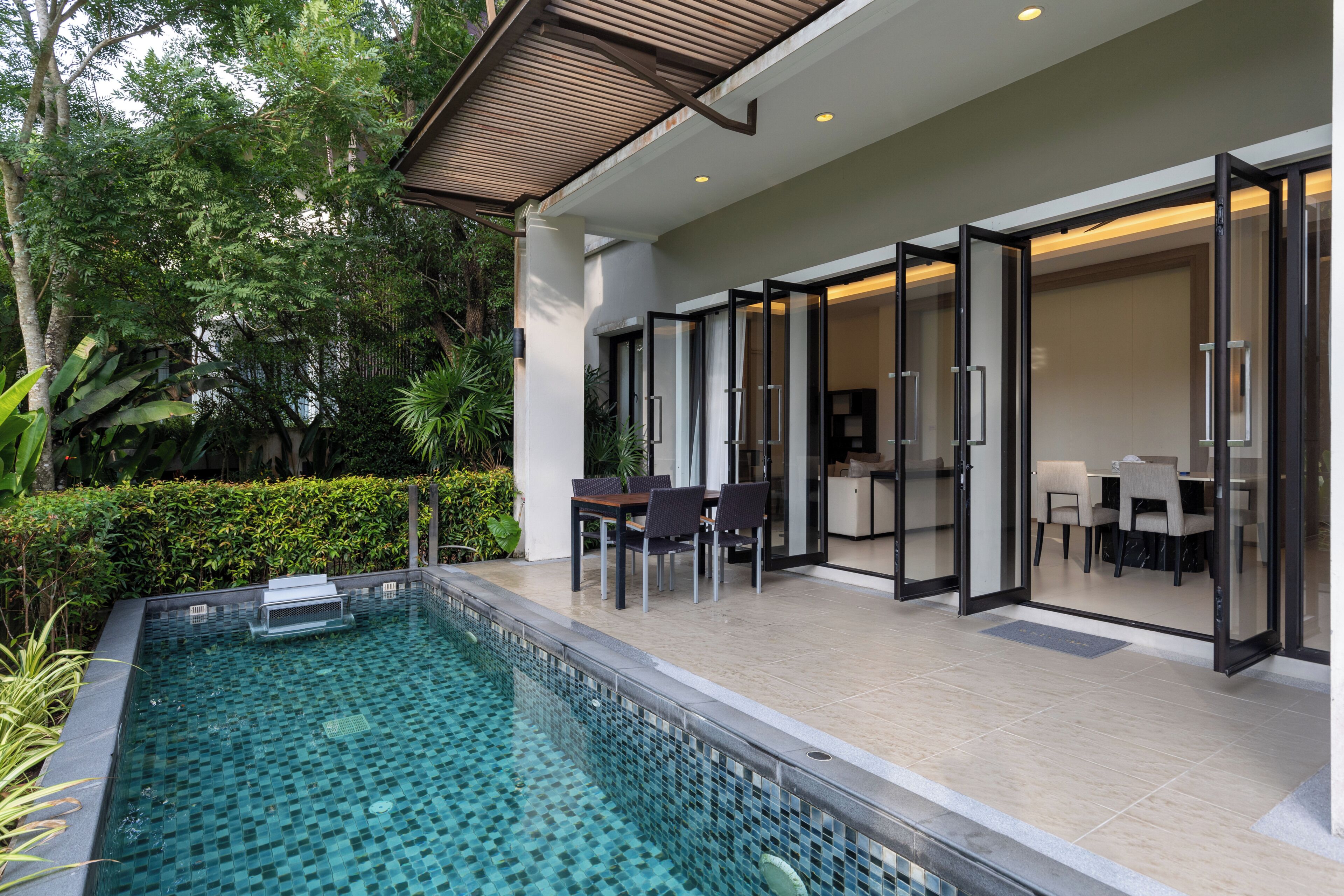 Two Bedroom Suite with Private Pool | 露台/庭院