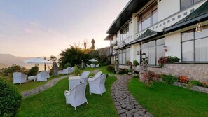 Property grounds - The Elgin Mount Pandim - A Heritage Resort & Spa (Gyalshing)